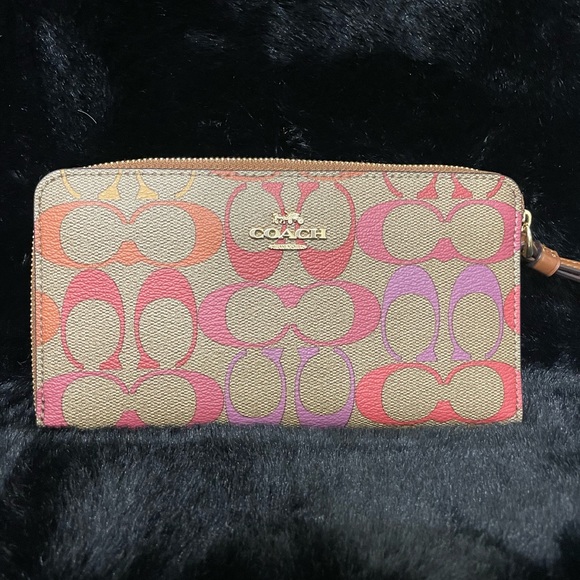 Coach Wallet - Picture 2 of 4